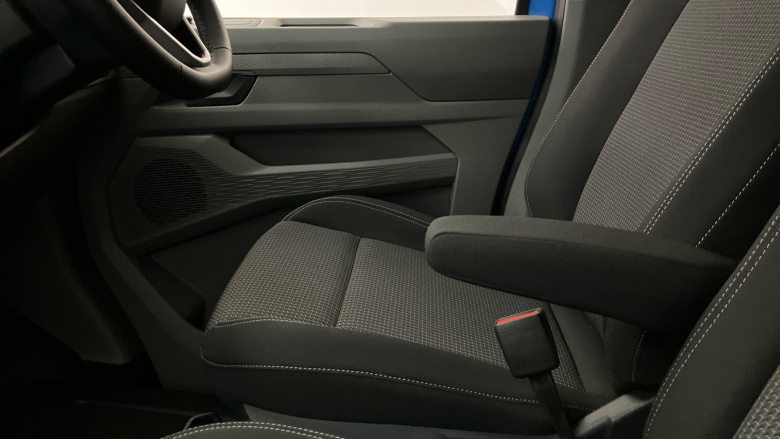 Volkswagen Transporter T32 Swb Electric 160kW 65kWh Commerce Pro Van Auto